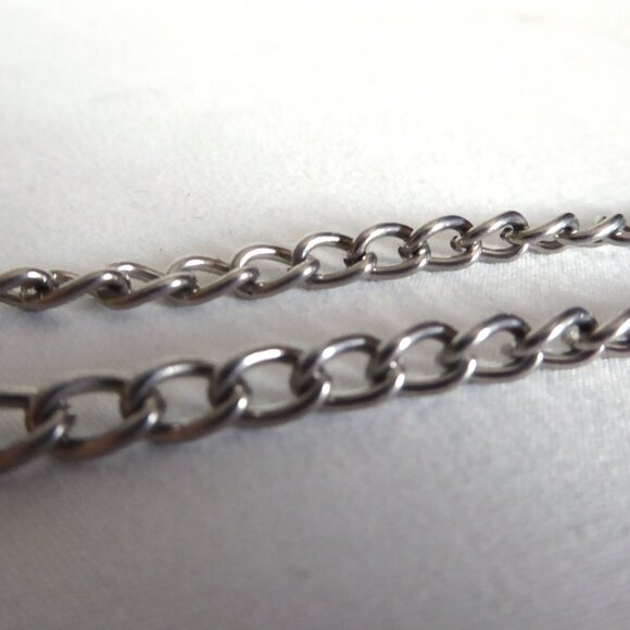 NEW SKULL CROSSBONES BLOOD RED JEWEL PENDANT W/ SILVER 20” CHAIN GOTHIC - Picture 14 of 16